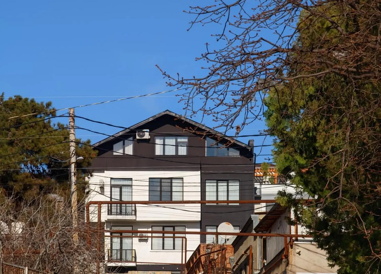 아파트 Niabi 3Bdr Mansard With City View 트빌리시