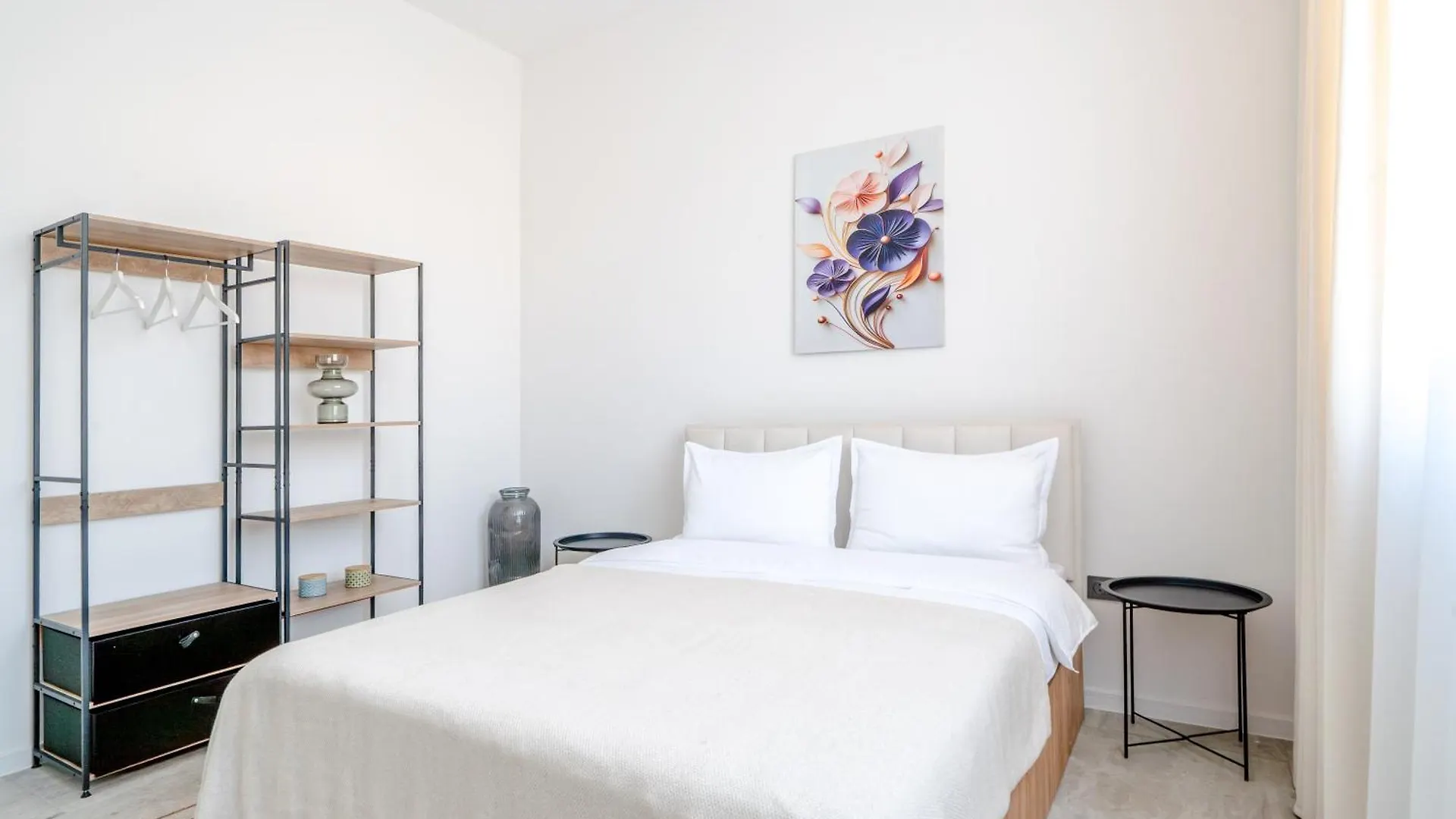 아파트 Niabi 3Bdr Mansard With City View 트빌리시