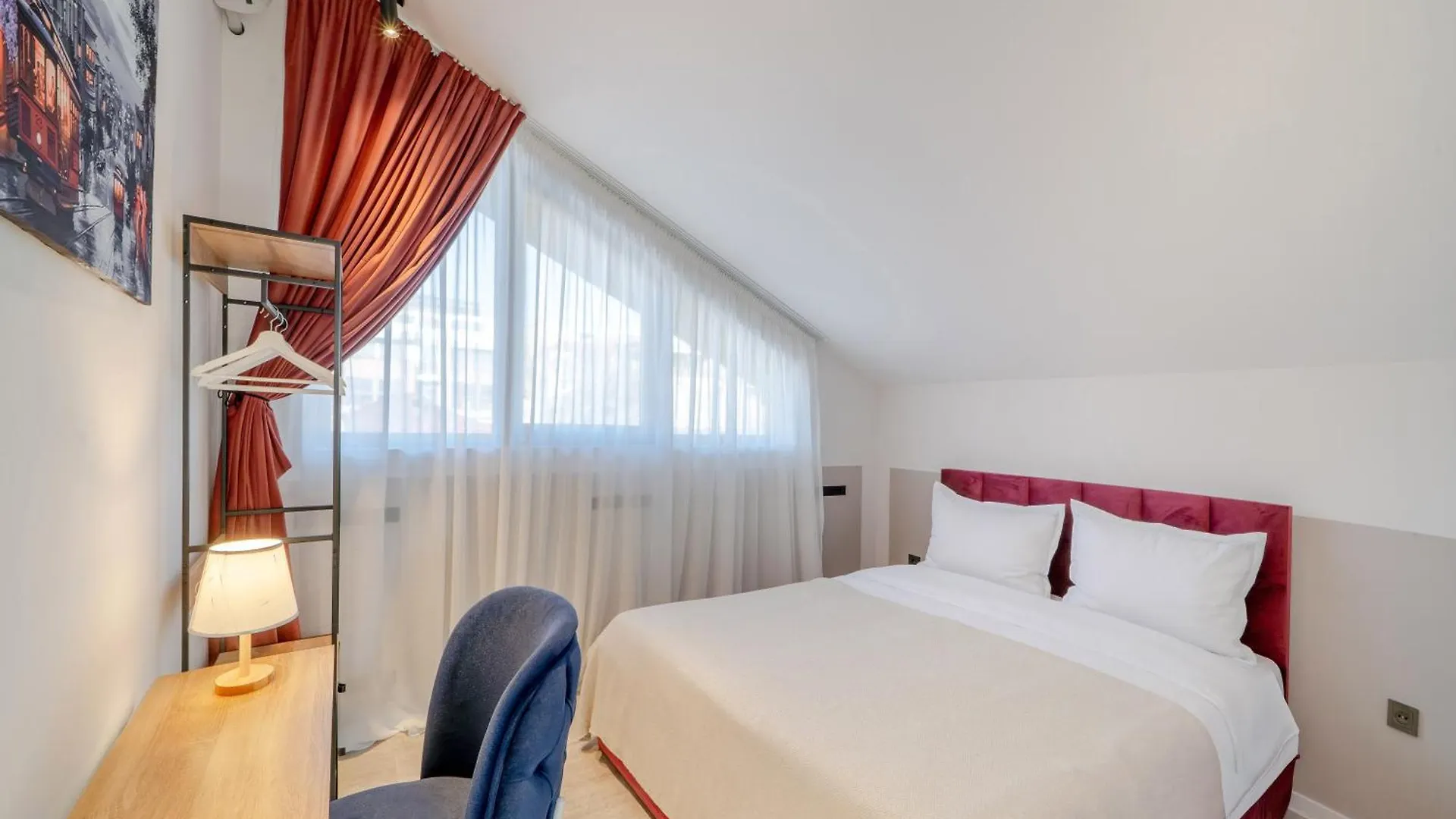 Niabi 3Bdr Mansard With City View 트빌리시 아파트
