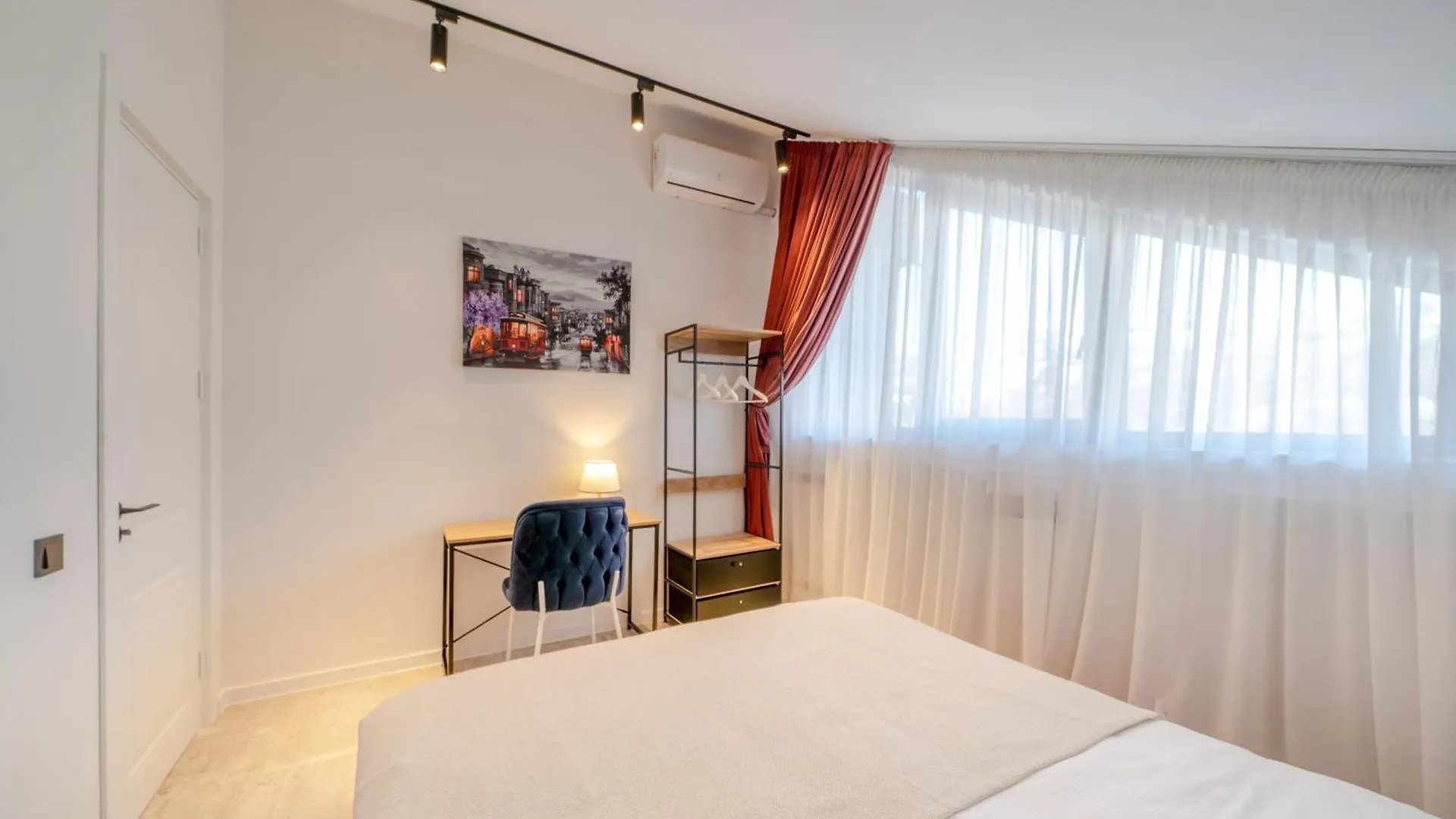 Niabi 3Bdr Mansard With City View 트빌리시