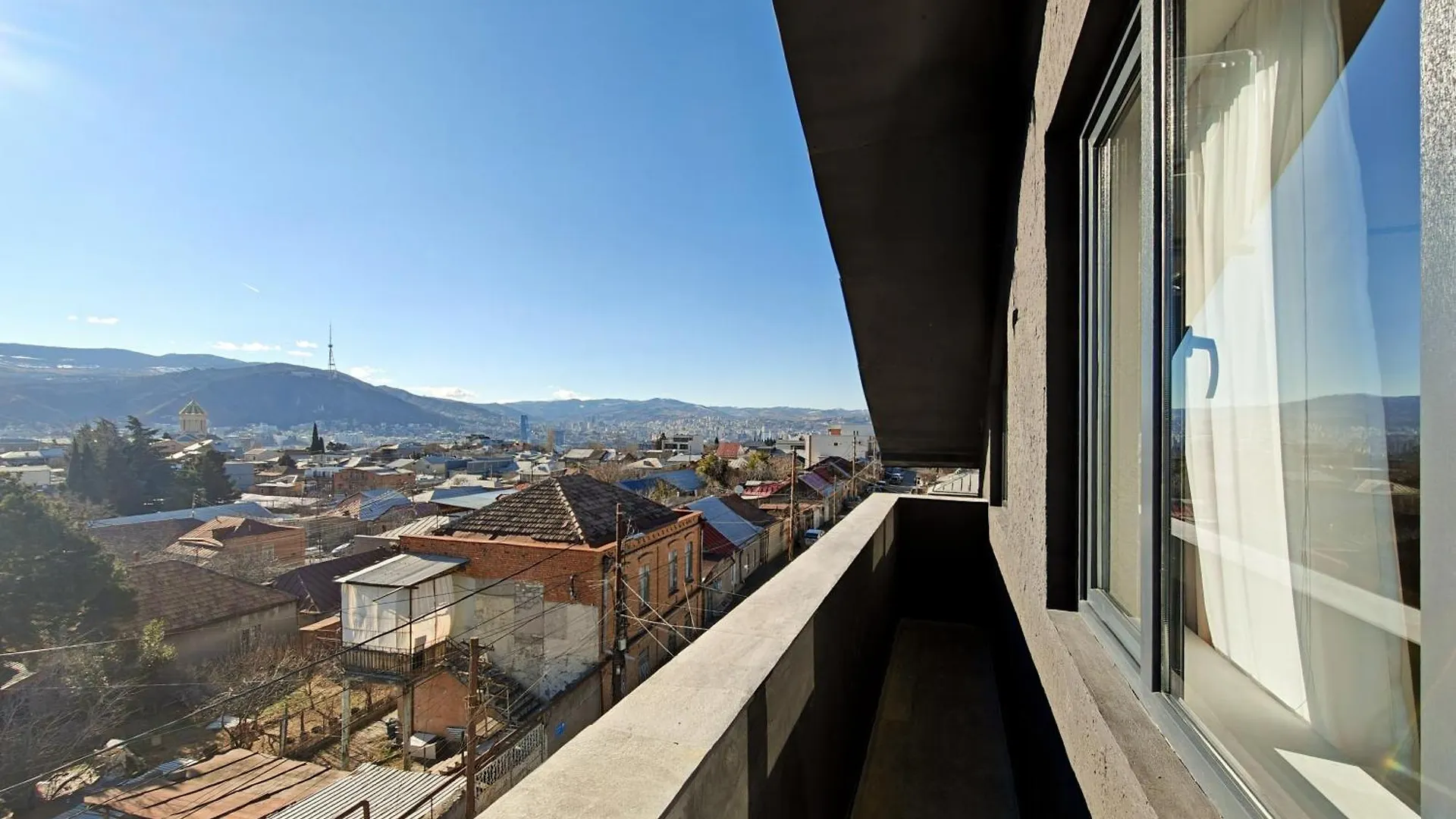 Apartamento Niabi 3Bdr Mansard With City View Tiflis