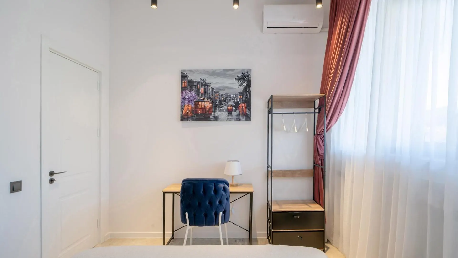 Niabi 3Bdr Mansard With City View Tiflis Georgia